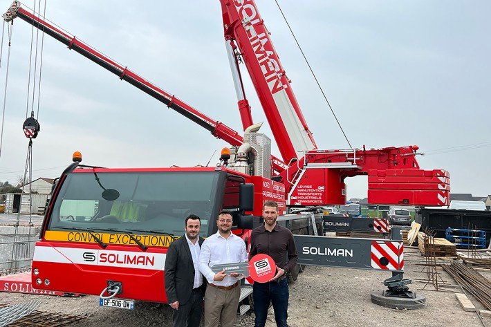 Long boom and high lifting capacities convince – LTM 1230-5.1 for Soliman